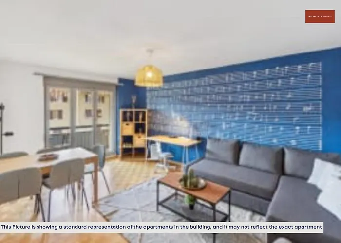 Charming Apartments, Just 27 Minutes To Center شقة