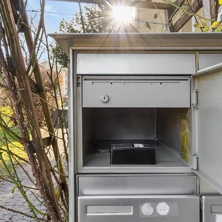 Charming Apartments, Just 27 Minutes To Center